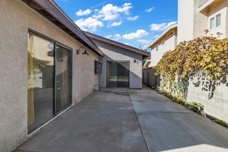 1688 Bruin St in Los Angeles, CA - Building Photo - Building Photo