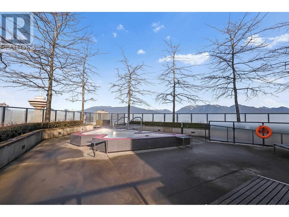 108-2108 W Cordova St in Vancouver, BC - Building Photo