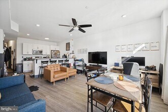 124 Levering St in Philadelphia, PA - Building Photo - Building Photo