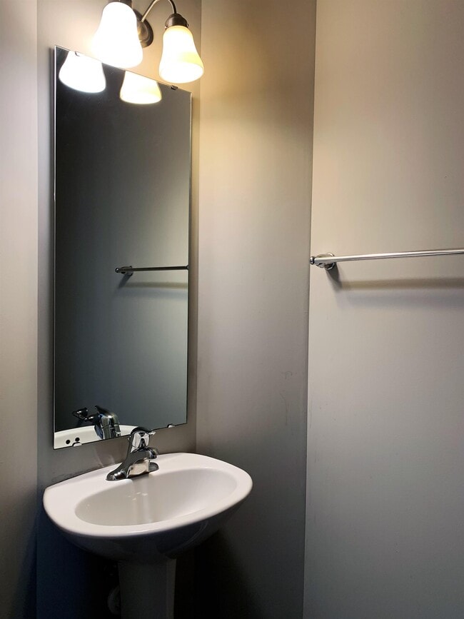 property at 2208 Sunny Cove Dr