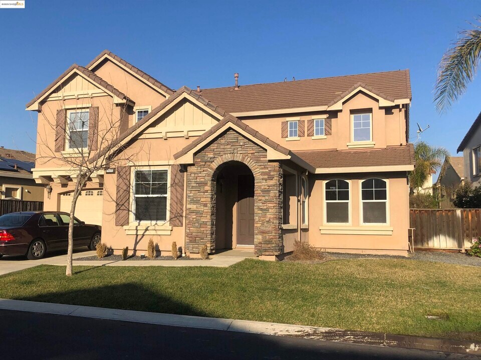5666 Arcadia Cir in Discovery Bay, CA - Building Photo