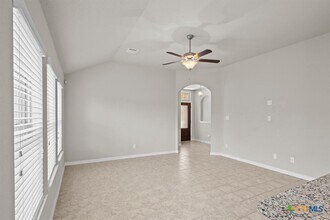 5642 Meadow Sky in New Braunfels, TX - Building Photo - Building Photo