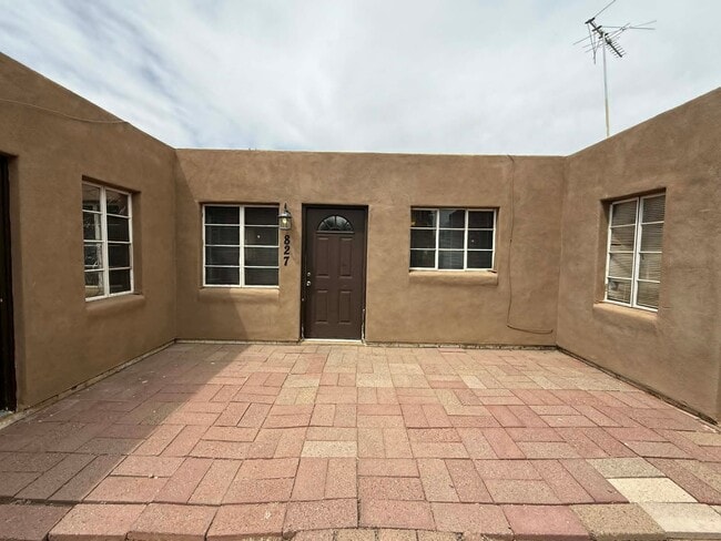 827 N Columbus Blvd in Tucson, AZ - Building Photo - Building Photo
