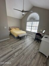 5704 E Aire Libre Ave in Scottsdale, AZ - Foto de edificio - Building Photo