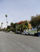 Gramercy Place Apartments in Los Angeles, CA - Building Photo - Building Photo