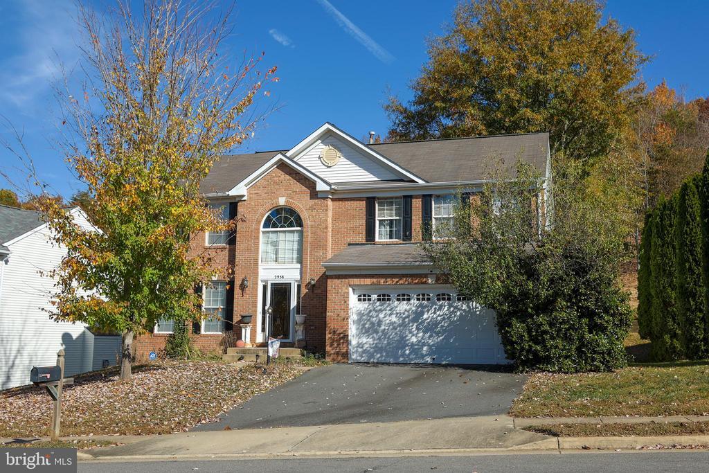 2958 Myrtlewood Dr in Dumfries, VA - Foto de edificio