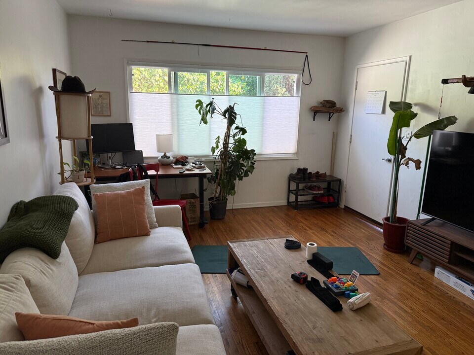 1927 11th St, Unit C in Santa Monica, CA - Building Photo