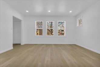 2525 Leslie St in Detroit, MI - Building Photo - Building Photo