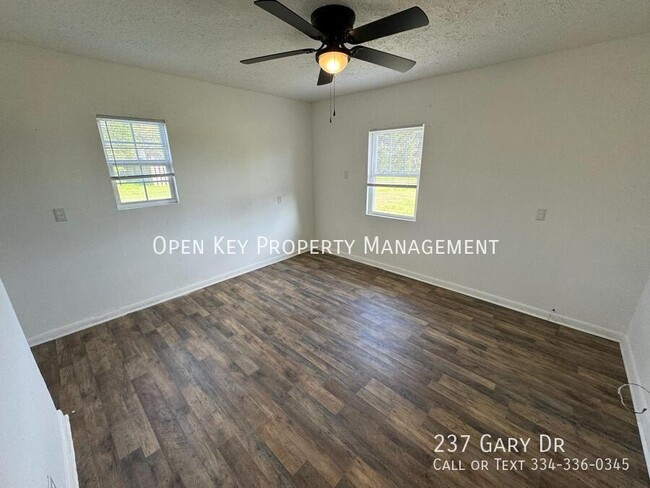 237 Gary Dr in Midland City, AL - Building Photo - Building Photo