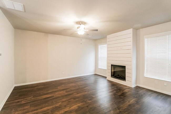 1195 Spring Marsh Ct NE in Gainesville, GA - Building Photo - Building Photo