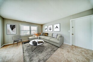 Roban Apartments in Greencastle, IN - Building Photo