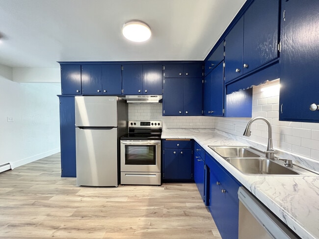 1651 10th Ave, Unit 4