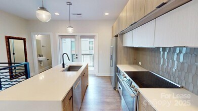 1211 Minter Pl in Charlotte, NC - Building Photo - Building Photo