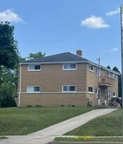 6207 W Oklahoma Ave, Unit Unit #3 in Milwaukee, WI - Building Photo
