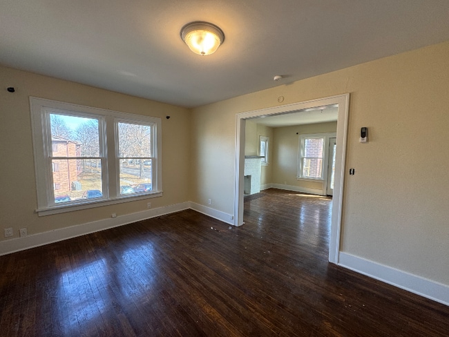 802 S Cedar St, Unit 4 in Ottawa, KS - Building Photo - Building Photo