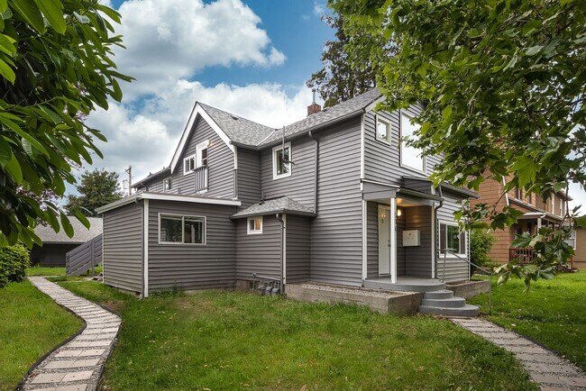 710 S L St-Unit -2 in Tacoma, WA - Building Photo - Building Photo