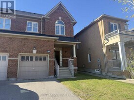 36 Princess Diana Dr in Markham, ON - Building Photo