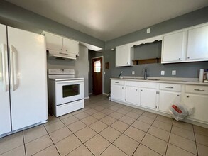 4612 Bishop Ave in Portage, MI - Building Photo - Building Photo
