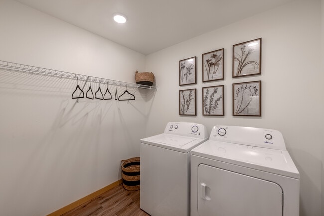 Forest Creek in Forest Lake, MN - Foto de edificio - Interior Photo