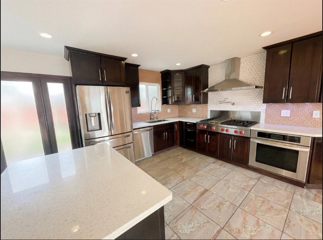 400 Santa Maria Dr in Fairfield, CA - Building Photo - Building Photo