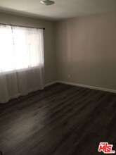 9120 Amboy Ave in Los Angeles, CA - Building Photo - Building Photo