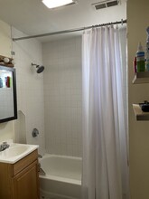 227 Roxbury St, Unit 2 in Boston, MA - Building Photo - Building Photo