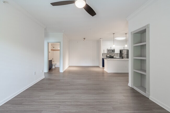 Aventura Decatur in Decatur, GA - Building Photo - Interior Photo