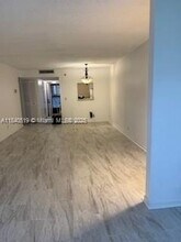 4760 Lucerne Lakes Blvd W in Greenacres, FL - Building Photo - Building Photo
