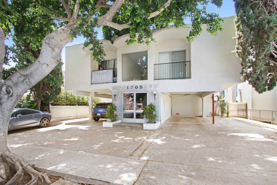 1705 Purdue Ave in West LA - steps to SM B... in Los Angeles, CA - Building Photo