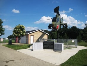 500 Edwards Blvd, Unit 20 in Lake Geneva, WI - Building Photo - Building Photo
