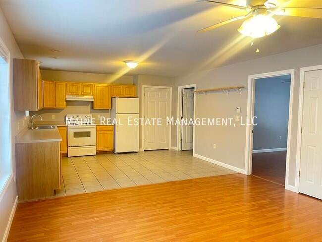 41 Vafiades Ave in Hermon, ME - Building Photo - Building Photo