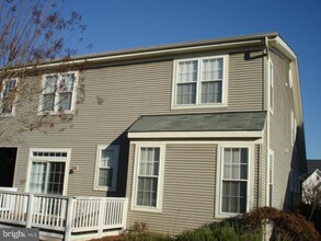 6516 Box Elder Loop in Gainesville, VA - Foto de edificio - Building Photo