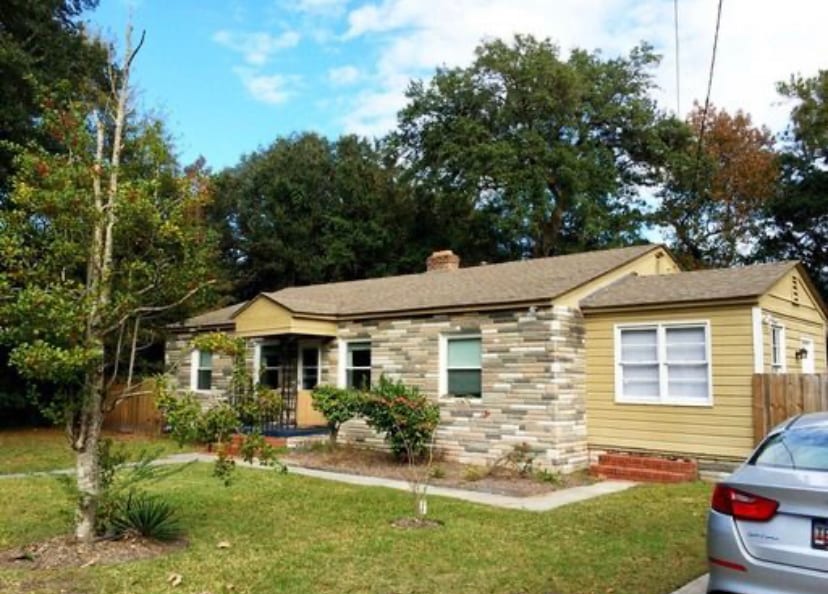 16 Oak Forest Drive in Charleston, SC - Building Photo