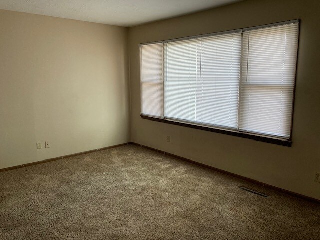 1707 University Dr in Kearney, NE - Building Photo - Building Photo