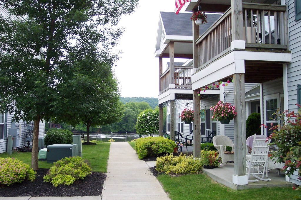 Riverwalk on the Hudson Apartments in Cohoes, NY