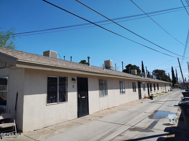 property at 187 N Awbrey St