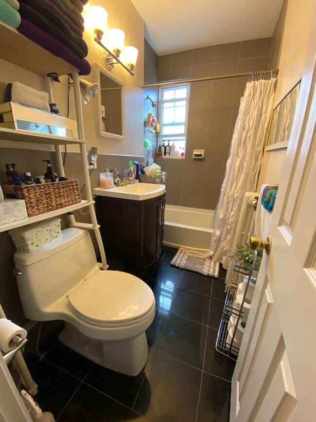 property at 22 Chiswick Rd