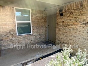1017 Mullins St in Irving, TX - Building Photo - Building Photo