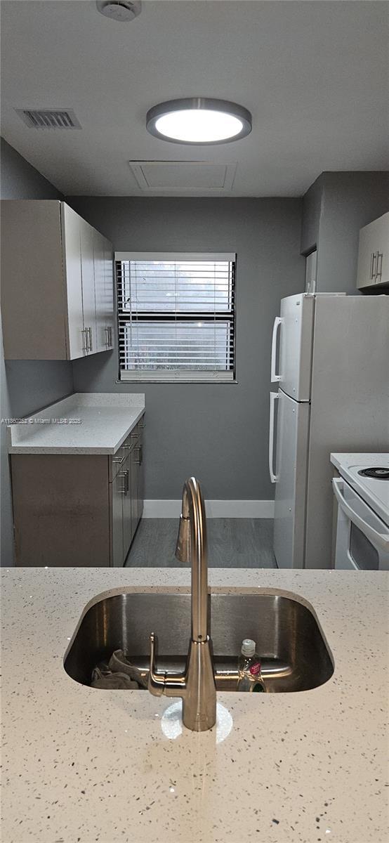 862 NE 209th St in North Miami Beach, FL - Building Photo - Building Photo