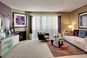 Waterstone Media Center II in Burbank, CA - Foto de edificio - Building Photo