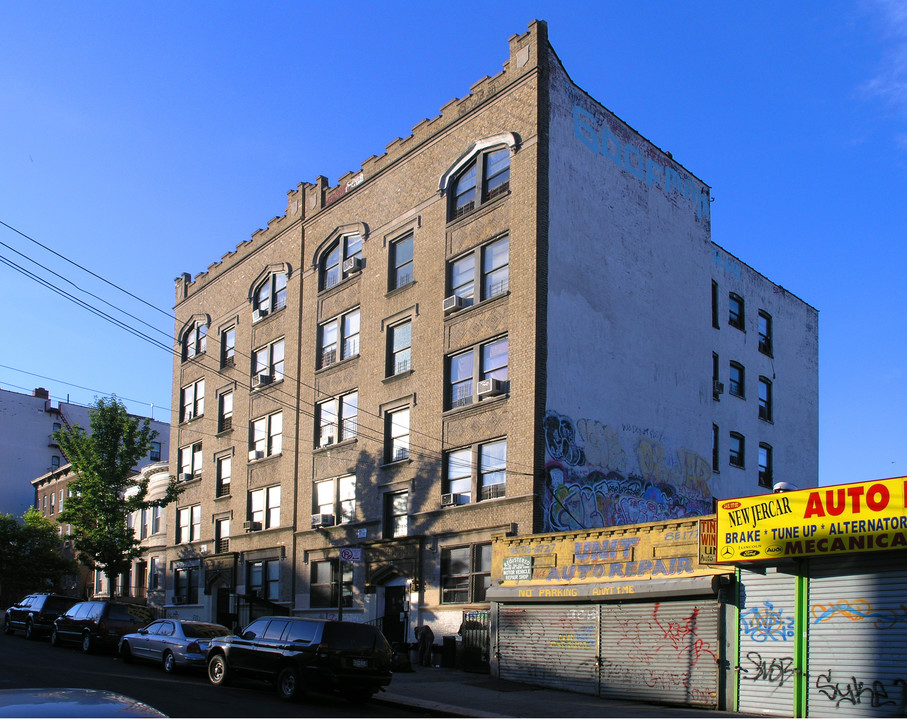 12-16 E 177th St in Bronx, NY - Building Photo