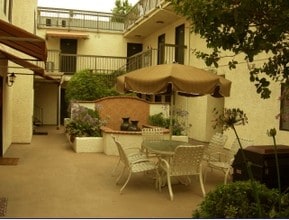 615-621 Milford St in Glendale, CA - Foto de edificio - Building Photo