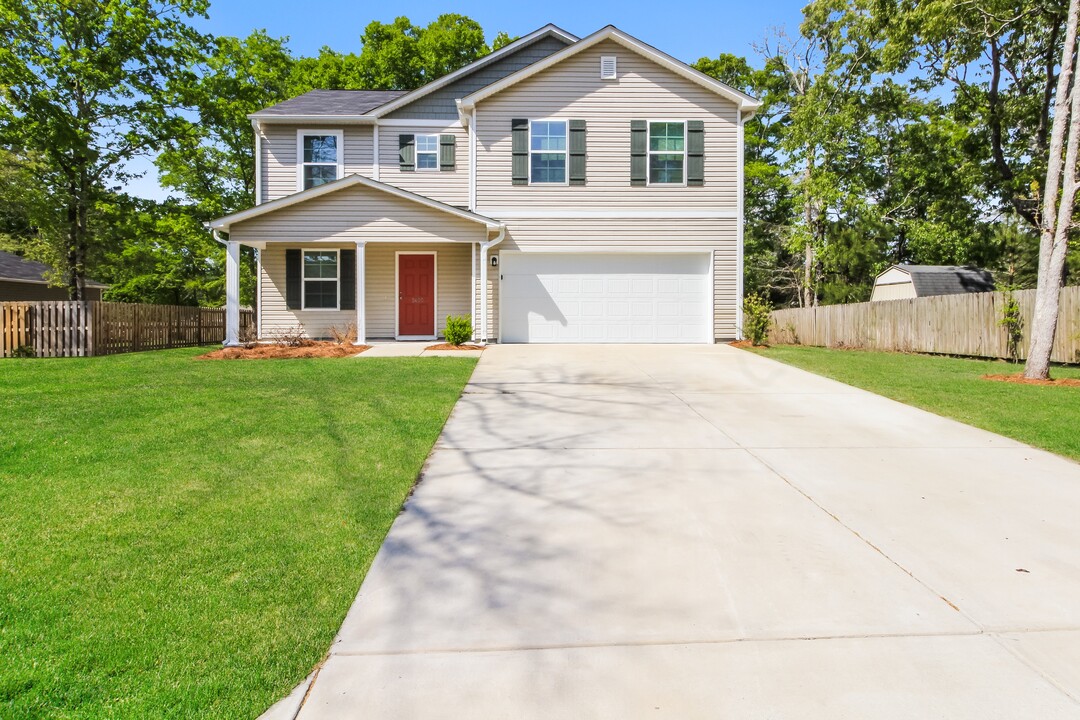 2400 Harbor Cove SW in Supply, NC - Building Photo