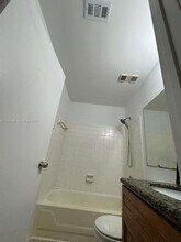 11211 W Atlantic Blvd, Unit 208 in Coral Springs, FL - Building Photo - Building Photo