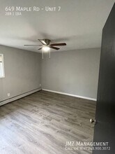 649 W Maple Rd in Clawson, MI - Building Photo - Building Photo