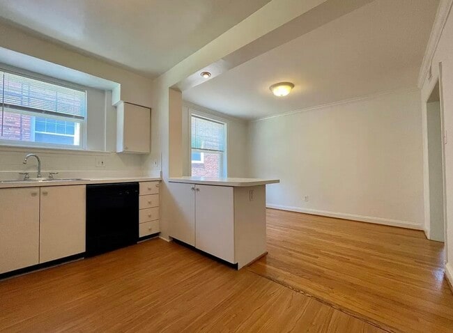 7752 Kingsbury Blvd, Unit 1W in Clayton, MO - Building Photo - Building Photo