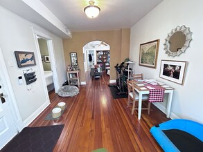 1905 W Henderson St, Unit 1 in Chicago, IL - Building Photo - Building Photo