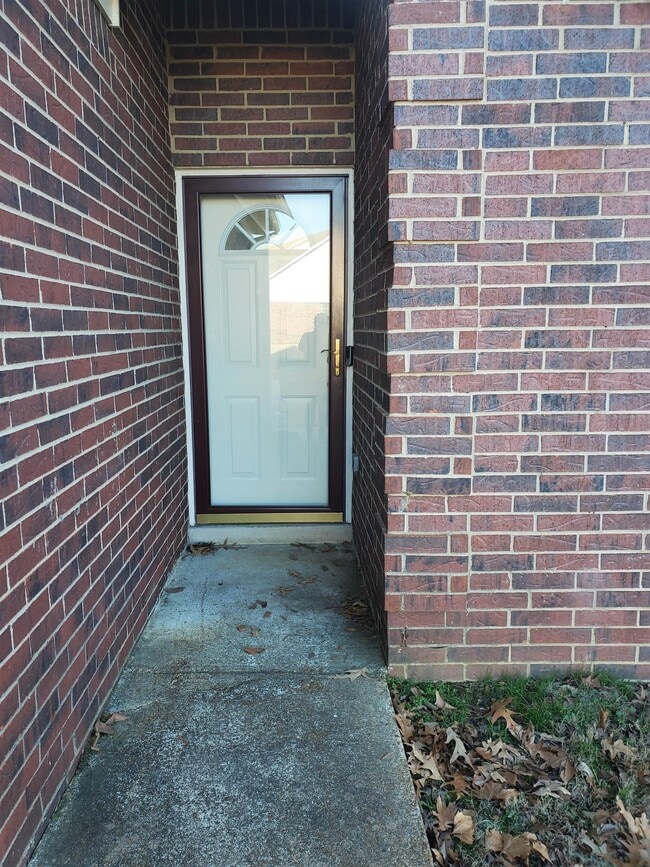 1893 Garden Leaf Dr in Memphis, TN - Foto de edificio - Building Photo
