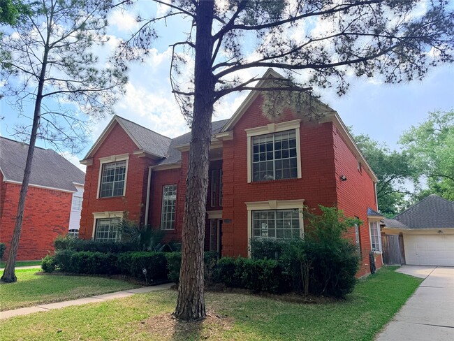 3306 Vista Lake Dr