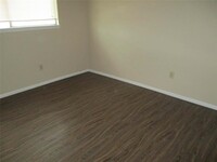 5508 Deep Forest Dr photo'